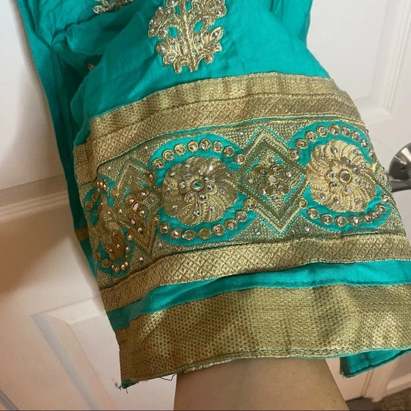 Child’s Handmade Sari Dress (Please see Measurements as there are no tags) - Picture 5 of 7